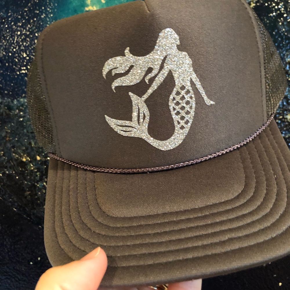 Women’s trucker hat mermaid